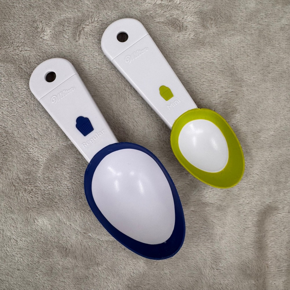 Wilton Cupcake Batter Dough Scoop Set Regular & Mini Silicone Edge Baking Tools